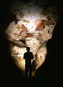 lascauxflashlight.jpg