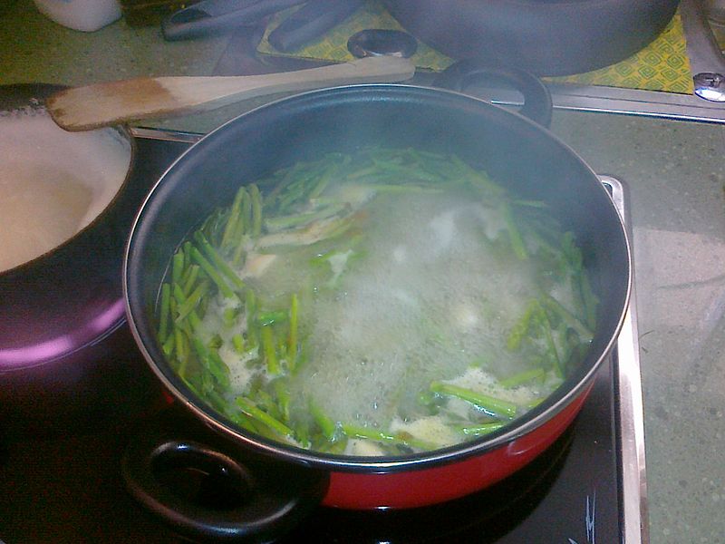 wikiboilingasparagus.jpg