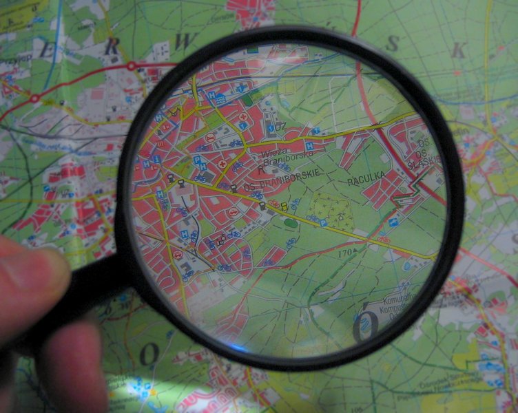 wikimagnifyingglass.jpg