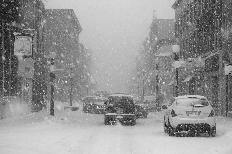 wikisnowfallinginQuebec.jpg