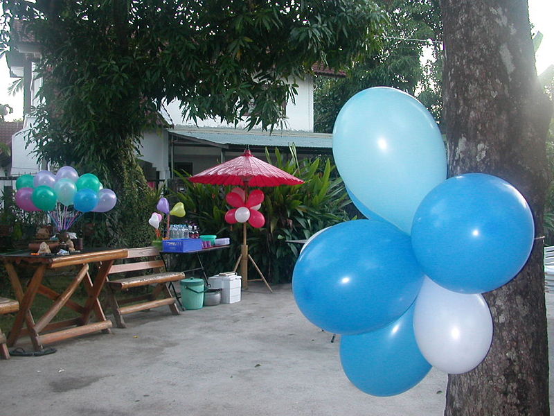 wikitoyballoons.jpg