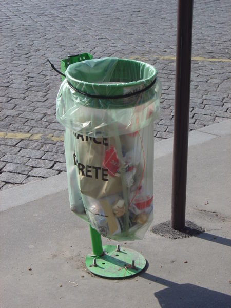 wikitrashcan.jpg